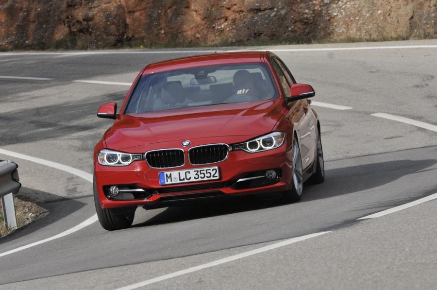  BMW 3-Series 2012 года  (фото 38 из 191)